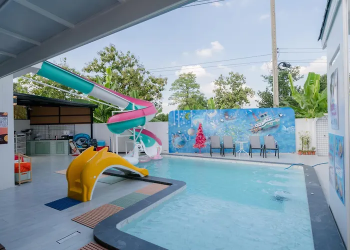 Space Water House พูลวิลล่าครอบครัว * Ban Pong (Ratchaburi)