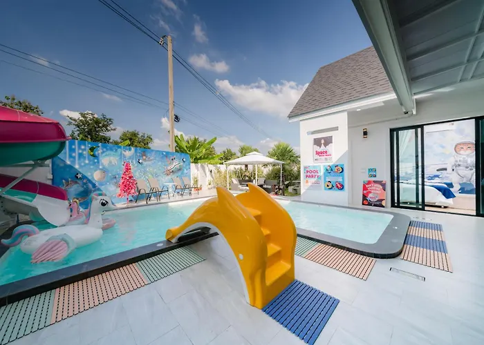 Space Water House พูลวิลล่าครอบครัว * Ban Pong (Ratchaburi)