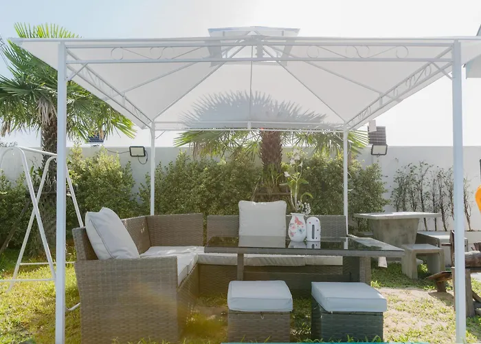 Space Water House พูลวิลล่าครอบครัว วันหยุดที่บ้าน Ban Pong (Ratchaburi)